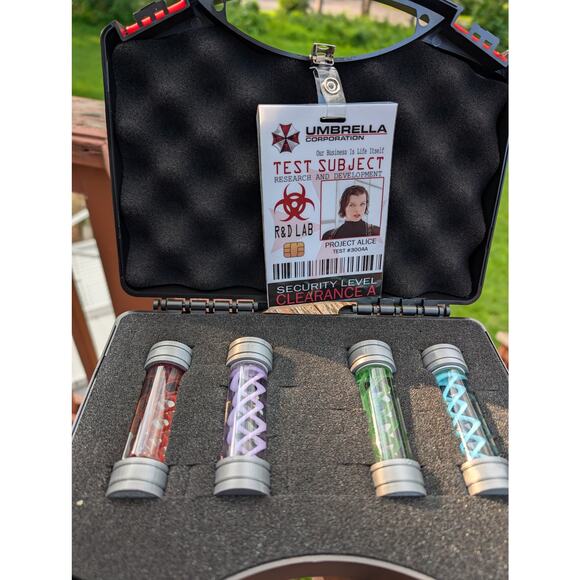 Resident Evil Briefcase Kit Access Badge, T-Virus Antidotes Umbrella Corporation - Picture 9 of 16